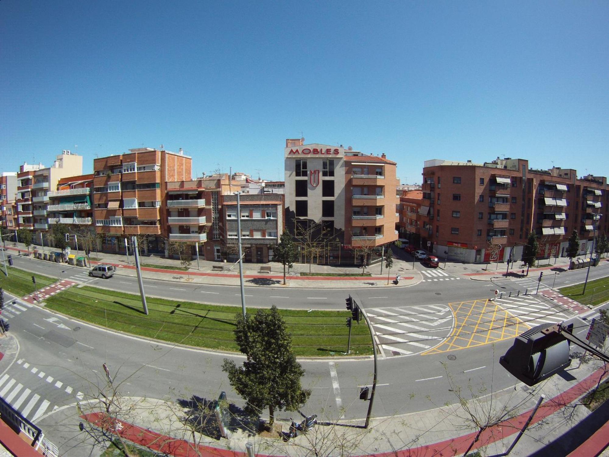 Hostal Restaurante Cornella Cornellà de Llobregat Eksteriør bilde