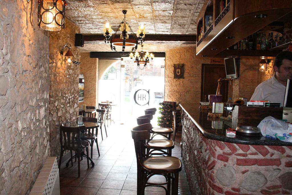 Hostal Restaurante Cornella Cornellà de Llobregat Eksteriør bilde